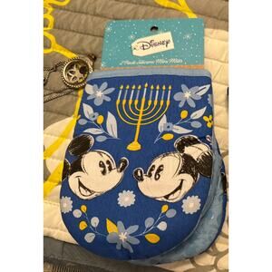NWT Disney Mickey & Minnie Floral Happy Hanukkah 2 Pack Silicone Mini Mitts